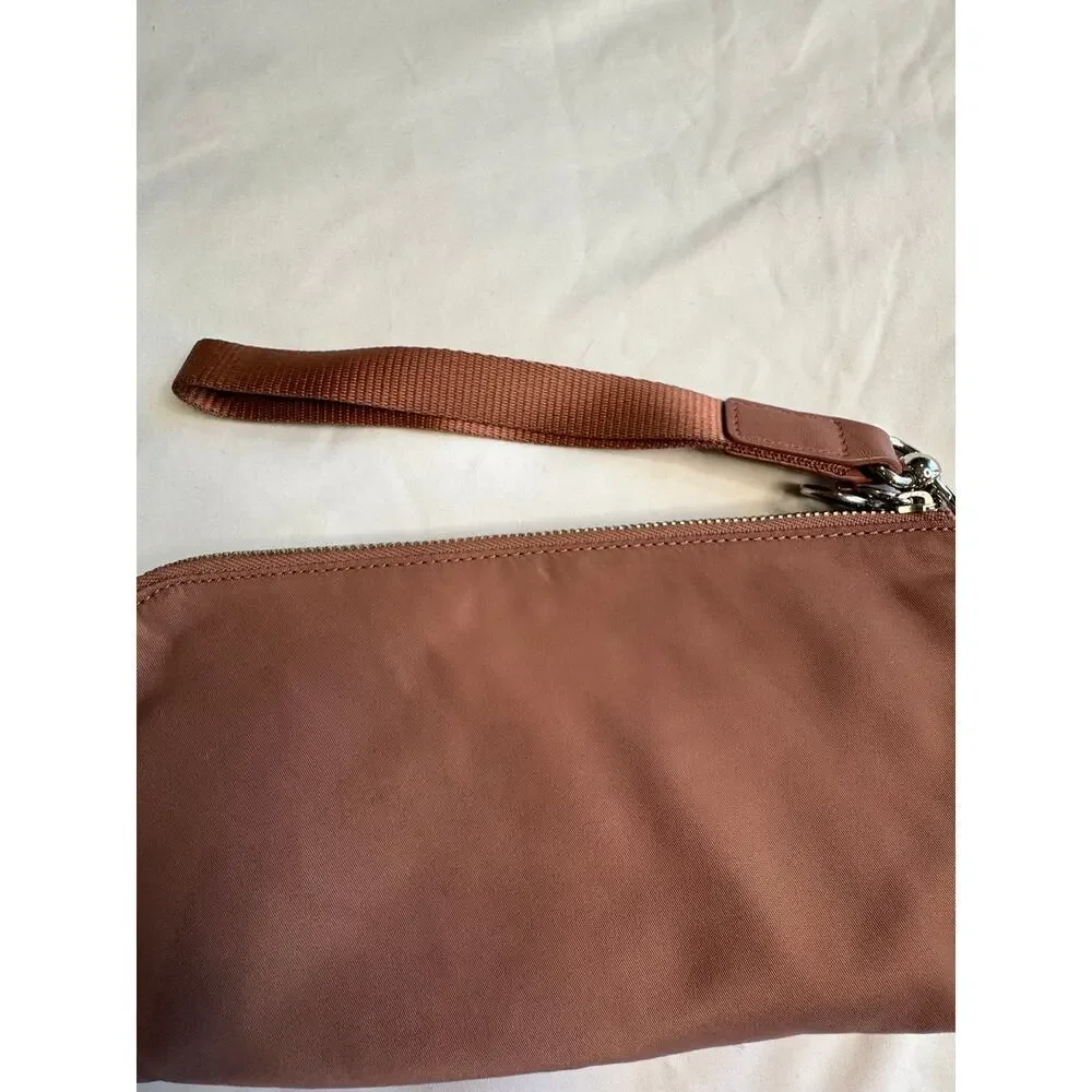 Lululemon Now and Always Pouch - Picture 6 of 15